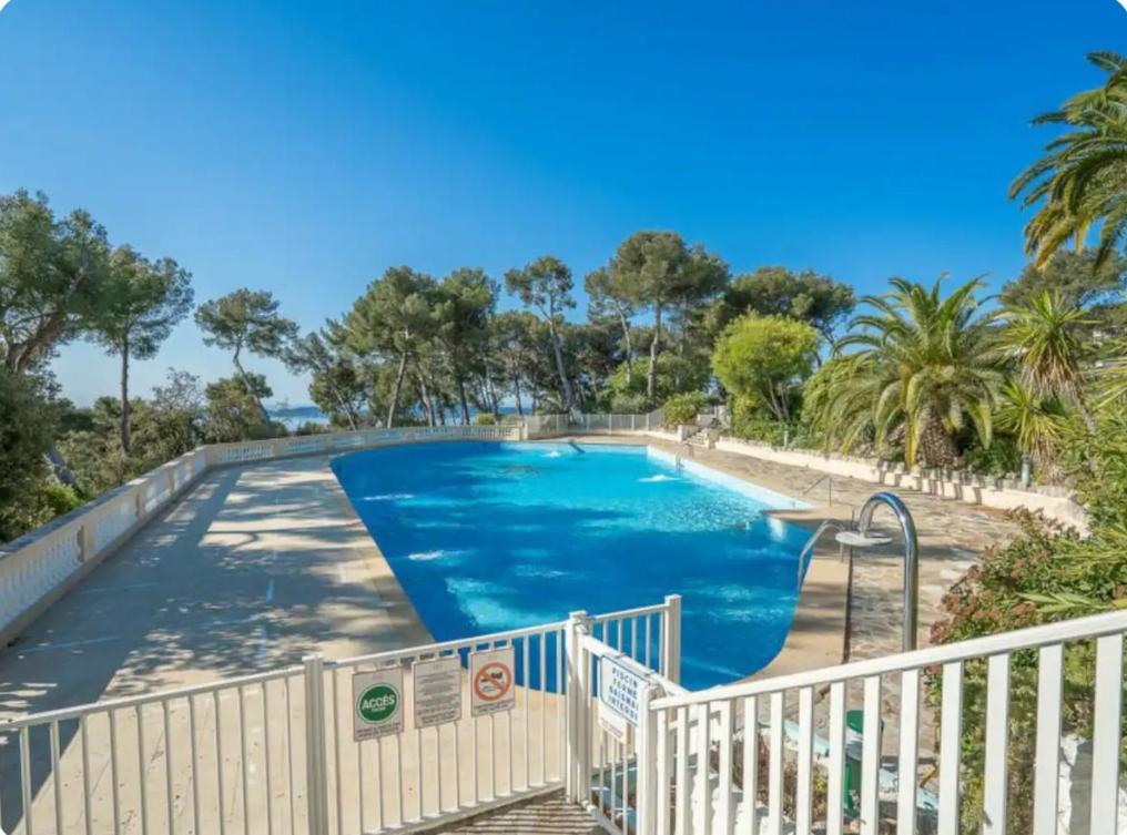 Studio 4 Personnes Copropriete Pas Frais De Menage Hyeres Ngoại thất bức ảnh